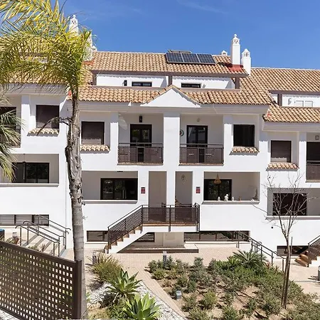 Stunning Modern Townhouse In Riviera Del Sol شقة مالقة