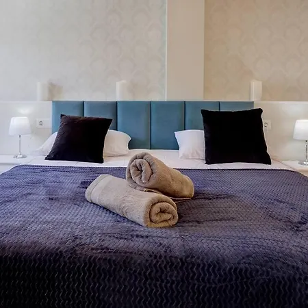 Stunning Modern Townhouse In Riviera Del Sol مالقة